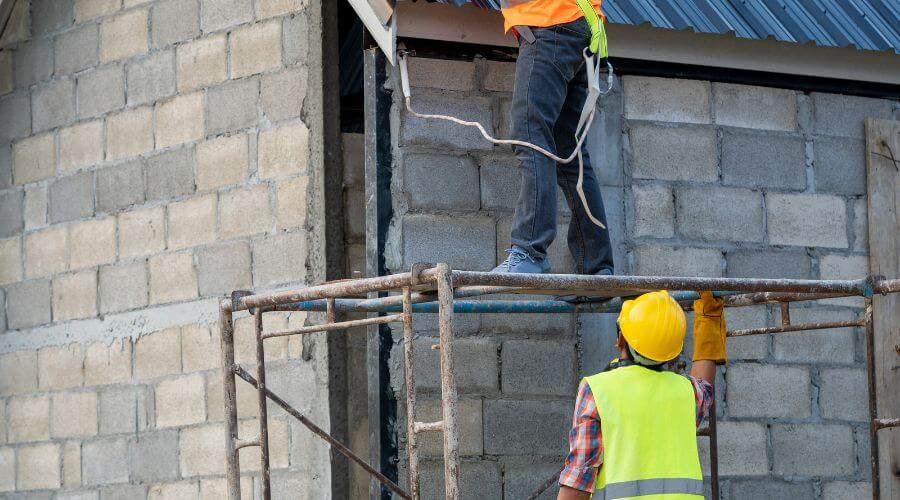 Expert Emergency Roof Repairs services in Elberfeld, IN